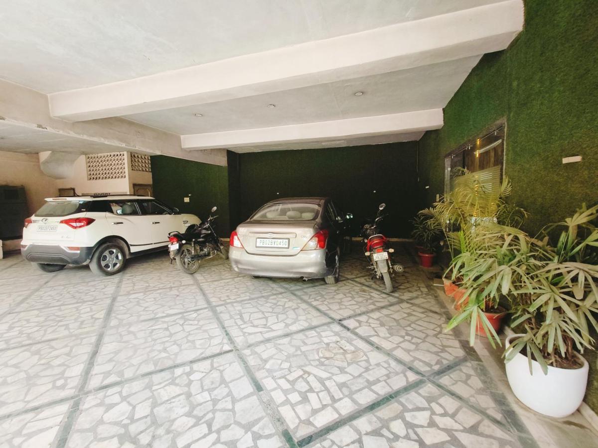 Hotel Ricky International Amritsar Extérieur photo